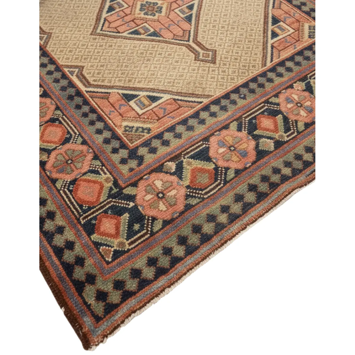 A very pretty antique Persian Serab runner. Size is 3'10x15'9. — pile macro